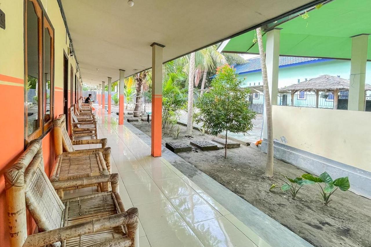 Ekas Beach Guesthouse Mitra Reddoorz Exterior photo